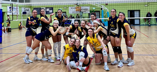 La pallavolo Valle Belbo chiude in bellezza: primo 3-0 casalingo in Serie B2