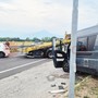 Scontro tra auto e camper sulla Statale 231, strada bloccata a Centallo