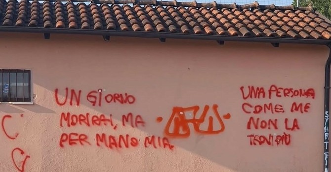 "Un giorno morirai per mano mia": scritta inquietante compare ad Asti "Un giorno morirai per mano mia": scritta inquietante compare ad Asti