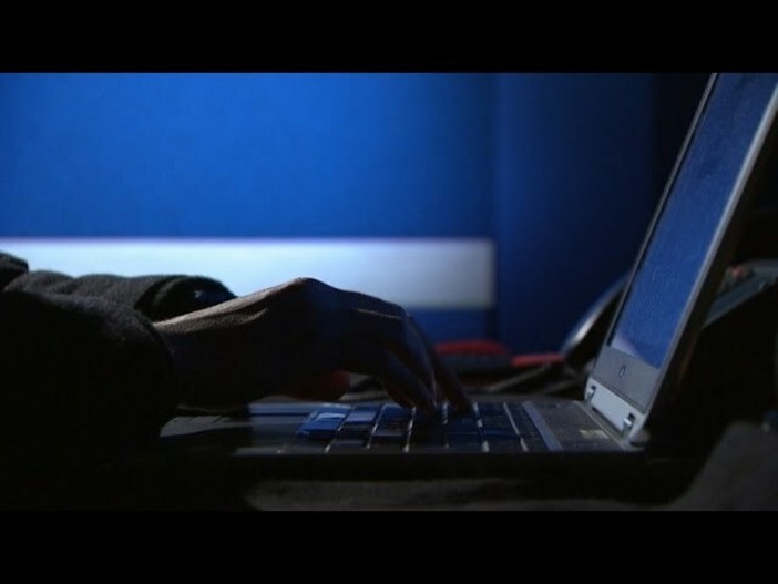 Sei anni di ricatti a sfondo sessuale: arrestata una donna per estorsione aggravata Sei anni di ricatti a sfondo sessuale: arrestata una donna per estorsione aggravata