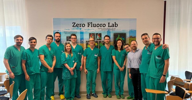 Il dottor Scaglione con specialisti stranieri