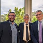 Nell’immagine il primo incontro avvenuto con il GSE. Da sinistra: Lorenzo Carosso, Presidente di Solar Valley ETS; Luca Barberis, Direttore Direzione Fonti Rinnovabili del GSE; Stefano Sassone, Responsabile Area Tecnica Cisambiente Confindustria Nell’immagine il primo incontro avvenuto con il GSE. Da sinistra: Lorenzo Carosso, Presidente di Solar Valley ETS; Luca Barberis, Direttore Direzione Fonti Rinnovabili del GSE; Stefano Sassone, Responsabile Area Tecnica Cisambiente Confindustria