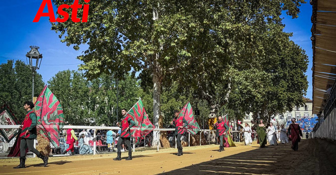 Il borgo San Pietro replica alle polemiche sul cane nel corteo: "Nessun maltrattamento"