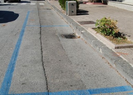 Da oggi, 9 dicembre,  due ore di sosta omaggio nelle zone di corona per gli automobilisti astigiani