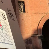 Ad Alba i  totem digitali restano senza veste grafica. La vicesindaca Pasini: “Diventeranno hub per tutta l’offerta culturale della città”