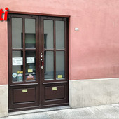 Lo storico negozio di via Brofferio (Merphefoto)