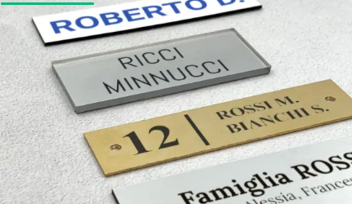 Targhe commemorative: come associazioni e Pro Loco celebrano volontari, anniversari e benefattori Targhe commemorative: come associazioni e Pro Loco celebrano volontari, anniversari e benefattori