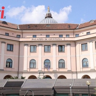 Violenza sessuale aggravata su una dodicenne astigiana: arrestato imprenditore lombardo