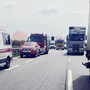 Tamponamento tra mezzi pesanti e vetture in autostrada a Fossano