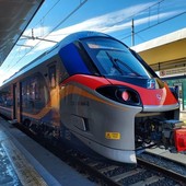 Circolazione dei treni sospesa ad Arquata Scrivia per intervento delle forze dell’ordine: disagi anche per i passeggeri del Genova‑Asti. Graduale ritorno alla normalità