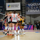 Granda Volley non passa a Talmassons nella prima delle sfide salvezza del volley femminile di A1 Granda Volley non passa a Talmassons nella prima delle sfide salvezza del volley femminile di A1