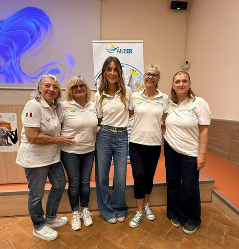 Giorgia Mazzetto (Ambasciatrice Asti) - Susanna Matarazzo (Ambasciatrice Asti) - Michela Manfrini (coordinatrice Nord Italia) Antonella Pelissero (Ambasciatrice Asti) e Cinzia Massa (Ambasciatrice Torino)