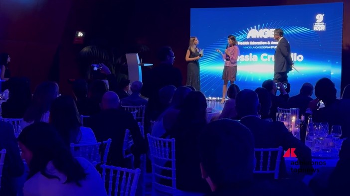 Milano, Icch premia i comunicatori del domani insieme a Vittorio Feltri e Maria Latella Milano, Icch premia i comunicatori del domani insieme a Vittorio Feltri e Maria Latella