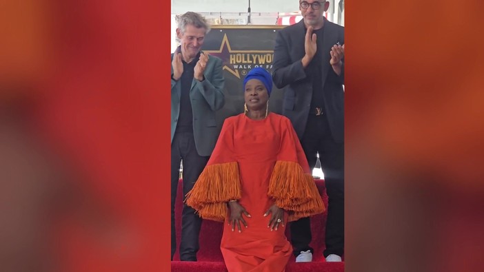 Angelique Kidjo nella storia, è la prima cantante africana a ricevere una stella a Hollywood