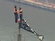 New York, scalano Empire State Building per la pace e scatta la proposta di matrimonio