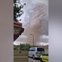 Tornado devasta un paese nel sud della Francia, danneggiate centinaia di case