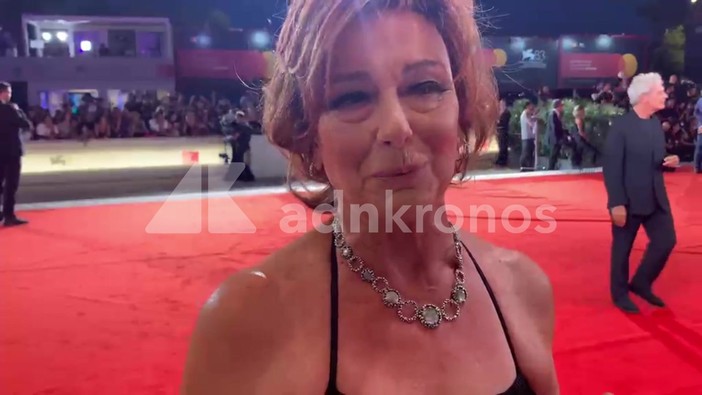Monica Guerritore a 'Ballando con le stelle': "Non sono una ballerina, ma questa sfida mi diverte"