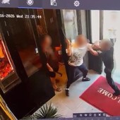 Prato, aggressione a colpi di machete davanti al ristorante Prato, aggressione a colpi di machete davanti al ristorante