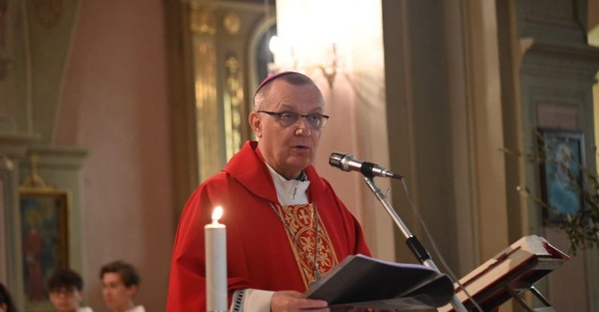 Il vescovo di Asti, monsignor Marco Prastaro