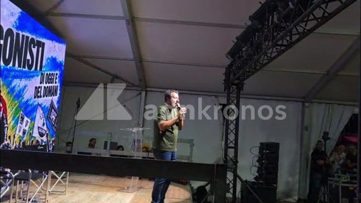 Pontida, da giovani Lega accoglienza da star per Salvini: "Stiamo facendo concorrenza a Roma-Inter"
