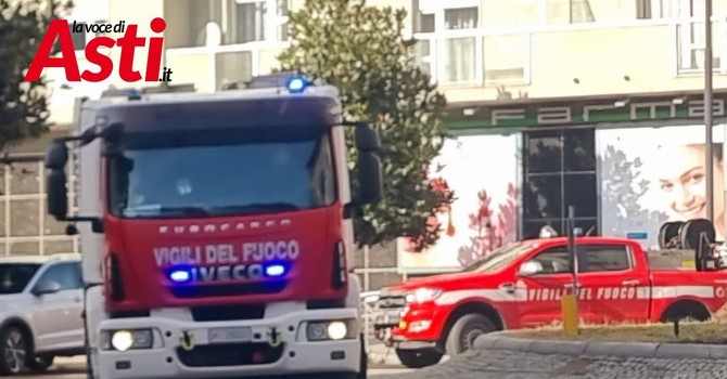 Incendio di sterpaglie a Sessant, vigili del fuoco al lavoro su circa 4mila metri quadrati