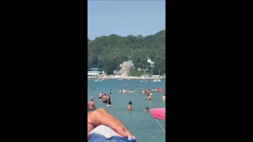 Ucraina, il drone colpisce il resort russo sul Mar Nero: 7 morti Ucraina, il drone colpisce il resort russo sul Mar Nero: 7 morti