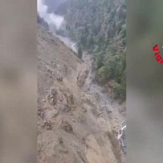 Maltempo, frane ed esondazioni nel bresciano: le immagini dall'elicottero