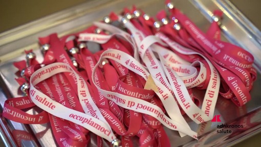 Tumori: Manifesto IncontraDonna, in cancro al seno più screening e test genetici