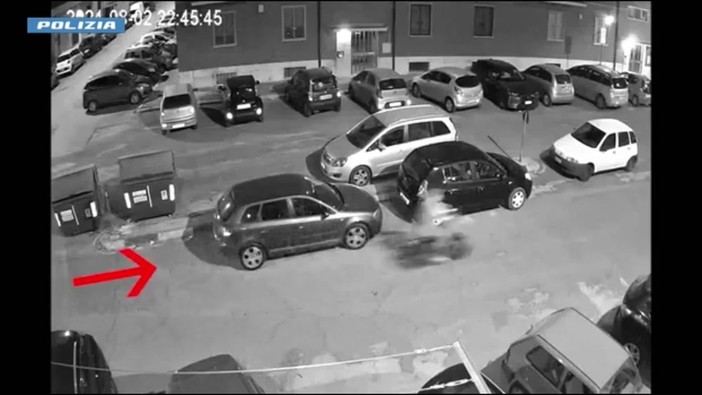 Omicidio Mongiello, il presunto killer agì in sella a bici: le immagini