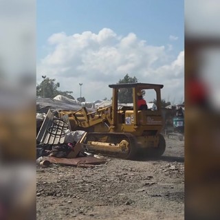Calabria, ruspe smantellano tendopoli dei braccianti a San Ferdinando