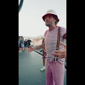Jovanotti e la sua band rendono omaggio al 'Maestrone' Guccini