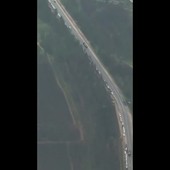 Russia in fila per la benzina, la coda infinita di auto