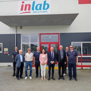 Il Cardinal Mauro Gambetti visita lo stabilimento Inalpi