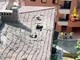 Esplosione all'ultimo piano di un palazzo a Perugia, crolla il tetto Esplosione all'ultimo piano di un palazzo a Perugia, crolla il tetto