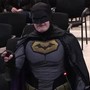 "Non dovete aiutare l'Ice", in consiglio comunale arriva Batman