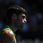 Australian Open, De Minaur prende warning e Alcaraz lo difende: cos'è successo
