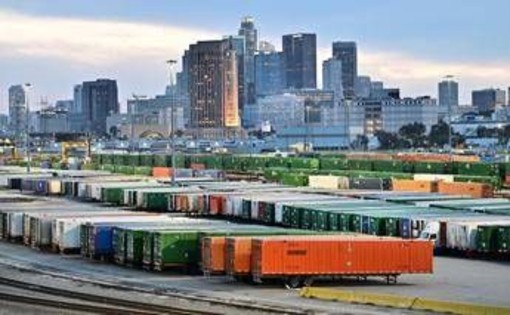Dazi, Trump: &quot;Entro 2 giorni la lettera all'Ue&quot;