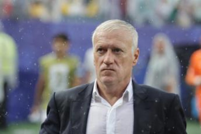 Mondiali, Deschamps torna in Francia: morta la madre del ct dei Bleus Mondiali, Deschamps torna in Francia: morta la madre del ct dei Bleus