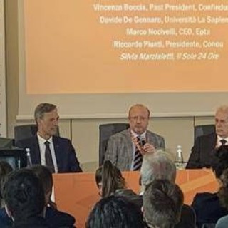 Sostenibilità, Boccia: &quot;In Italia svantaggio di partenza ha favorito economia circolare&quot;