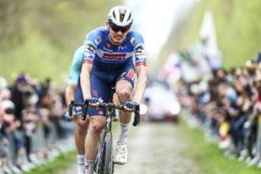 Giro d'Italia, Asgreen trionfa nella 14esima tappa. Del Toro rimane in rosa