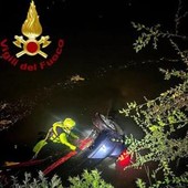 Auto finisce nel Po dopo un inseguimento a Torino: un ferito, ricerche per tre persone