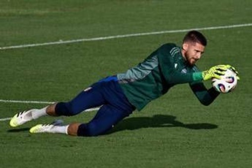 Vicario: "La Juve è un punto d'arrivo, cresciuto con il mito di Buffon"