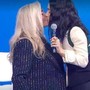 Levante dopo Sanremo: "Non c'è stata censura". E poi bacia in diretta Mara Venier