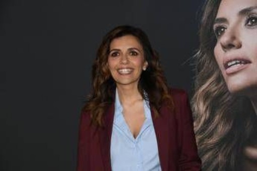 Serena Rossi: &quot;Il bacio tra JLo e Ben Affleck a Venezia? Effusioni sospette...&quot;