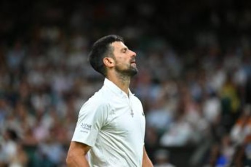 Wimbledon, Djokovic litiga con il suo angolo: "State calmi"