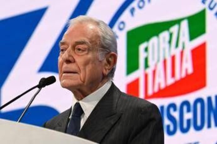 Gianni Letta: "Meloni? Sempre ammirata per intelligenza, sul futuro dell'Italia sono ottimista" Gianni Letta: "Meloni? Sempre ammirata per intelligenza, sul futuro dell'Italia sono ottimista"