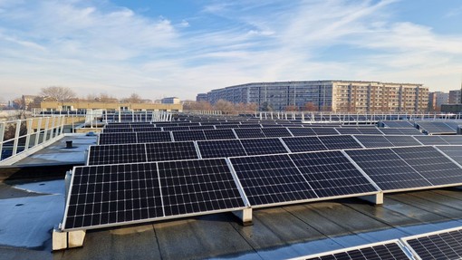 Torino, la città dove la posta viaggia a energia pulita Torino, la città dove la posta viaggia a energia pulita