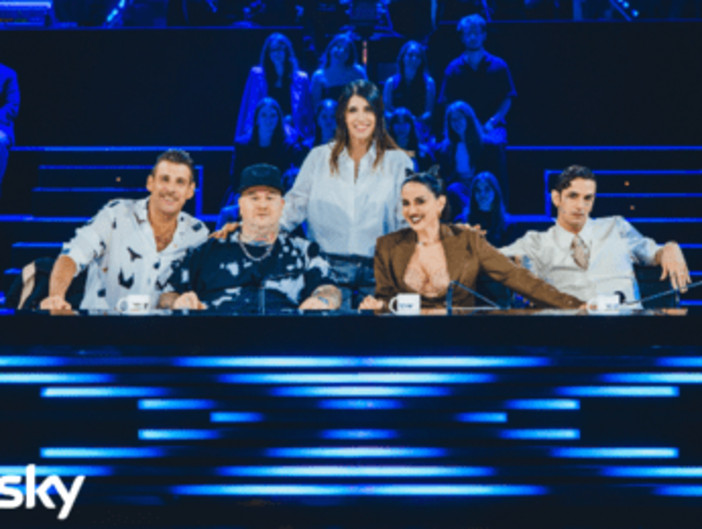X Factor, stasera 13 novembre: doppia eliminazione e manche della 'giostra' X Factor, stasera 13 novembre: doppia eliminazione e manche della 'giostra'