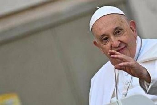 Papa Francesco, l'omelia: &quot;La fragilità ci richiama il dramma della morte&quot;