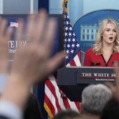 Trump, la portavoce Karoline Leavitt lascia l'incarico. Il presidente: "La capisco" Trump, la portavoce Karoline Leavitt lascia l'incarico. Il presidente: "La capisco"